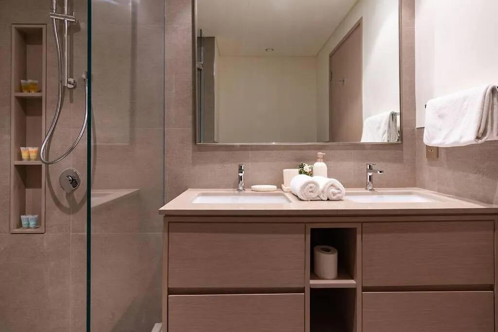Apartment Lux 2 King Bed Suite - Grande Signature Residences Dubai