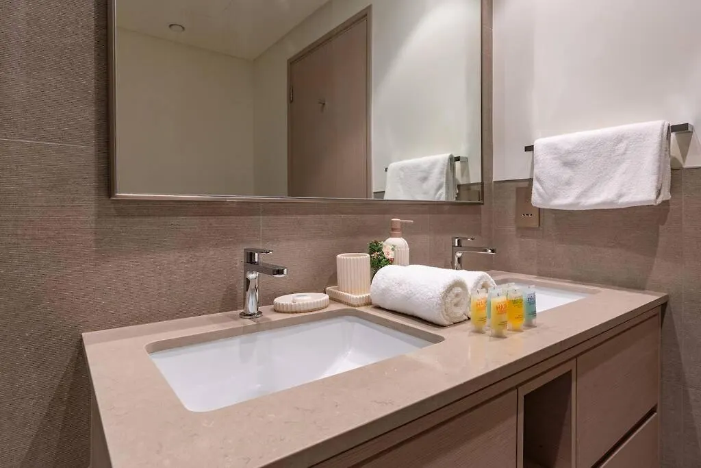 Lux 2 King Bed Suite - Grande Signature Residences Dubai